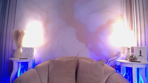 Snapshot of bunnyleahxxx chatting on September 30, 7:30 pm ANASTASIA online show from September 30, 7:30 pm