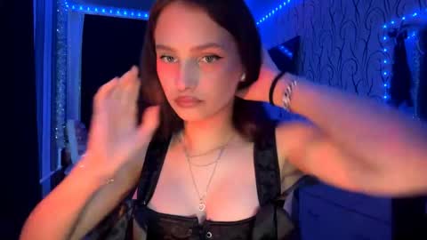 Snapshot of bunnytrussel chatting on May 29, 11:08 am Bella online show from May 29, 11:08 am