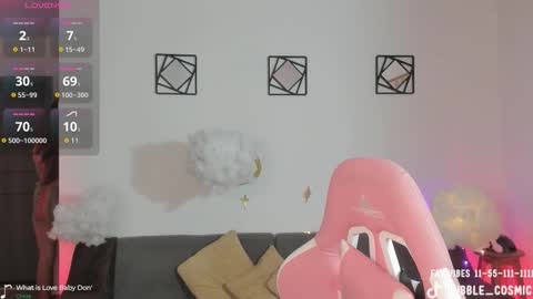 Snapshot of burbuja_cosmic chatting on December 5, 1:36 am Im Val Welcome to my room My instagram Bubble cosmic online show from December 5, 1:36 am