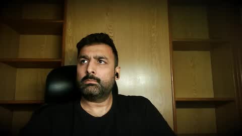 Hairy Arabian online show from November 12, 5:52 am