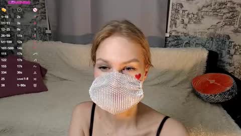 burning_g1rl online show from March 1, 7:16 pm