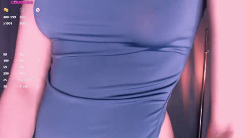 burning_g1rl online show from April 17, 5:27 pm