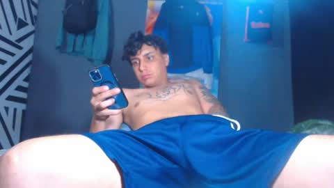Snapshot of burningboyy chatting on May 5, 8:33 am independiente online show from May 5, 8:33 am