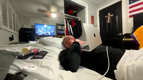 Snapshot of burrito3890620 chatting on April 8, 3:39 am burrito3890620 online show from April 8, 3:39 am