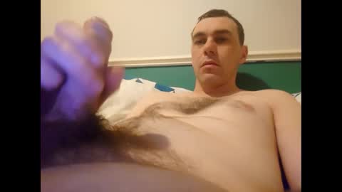 Snapshot of burtz909 chatting on December 7, 12:56 pm burtz909 online show from December 7, 12:56 pm