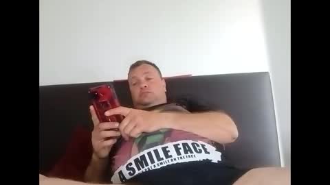 Snapshot of bury703709 chatting on May 2, 12:32 pm Creazy dad online show from May 2, 12:32 pm