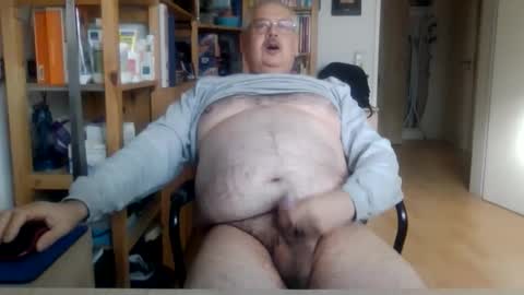 busi online show from November 4, 1:32 pm