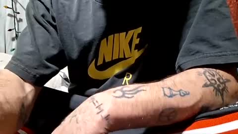 Snapshot of buster18hymen chatting on September 9, 8:14 am Buster18Hymen online show from September 9, 8:14 am