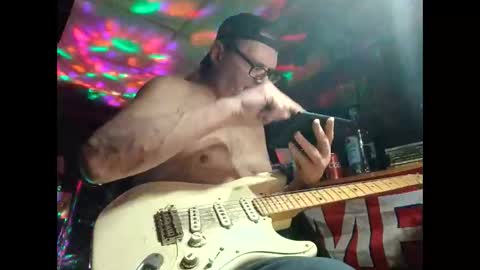 Snapshot of busterbuttplug chatting on December 14, 8:20 am busterbuttplug online show from December 14, 8:20 am