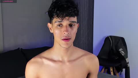 Buster independent model online show from December 2, 5:59 am