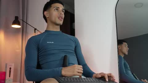 Buster independent model online show from January 10, 2:02 am