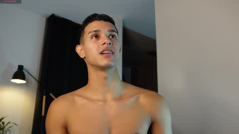 Buster independent model online show from April 20, 12:13 am