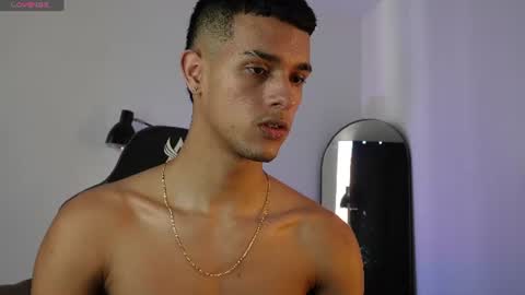 Snapshot of busterspinter chatting on July 24, 1:53 pm Buster independent model online show from July 24, 1:53 pm