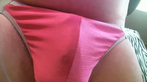 Snapshot of bustinfree chatting on December 20, 3:21 pm bustinfree online show from December 20, 3:21 pm