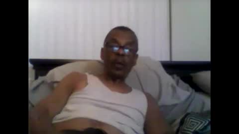 Snapshot of busturgutzgd11 chatting on December 7, 6:21 am Busturgutzgd1 online show from December 7, 6:21 am