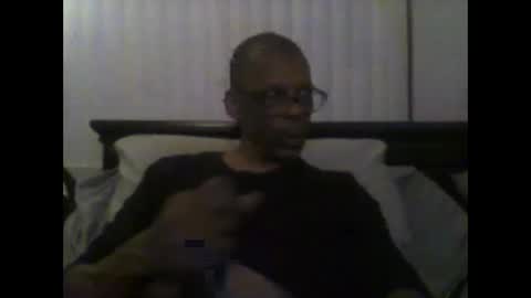 Snapshot of busturgutzgd11 chatting on December 27, 6:35 am Busturgutzgd1 online show from December 27, 6:35 am