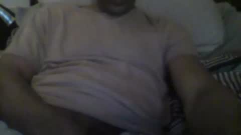 Snapshot of busturgutzgd11 chatting on January 1, 7:20 am Busturgutzgd1 online show from January 1, 7:20 am