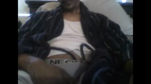 Snapshot of busturgutzgd11 chatting on January 11, 9:04 pm Busturgutzgd1 online show from January 11, 9:04 pm