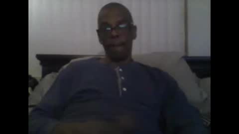 Snapshot of busturgutzgd11 chatting on January 23, 2:55 am Busturgutzgd1 online show from January 23, 2:55 am