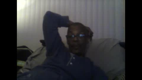 Snapshot of busturgutzgd11 chatting on January 25, 2:58 am Busturgutzgd1 online show from January 25, 2:58 am