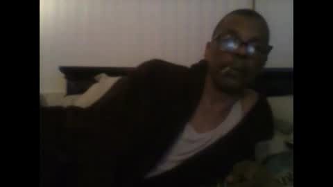 Snapshot of busturgutzgd11 chatting on February 8, 5:29 am Busturgutzgd1 online show from February 8, 5:29 am