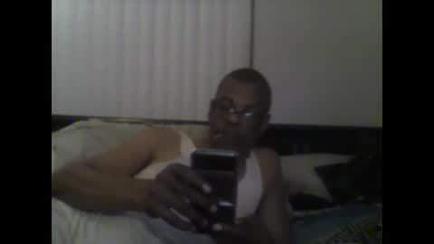 Snapshot of busturgutzgd11 chatting on March 2, 5:12 am Busturgutzgd1 online show from March 2, 5:12 am