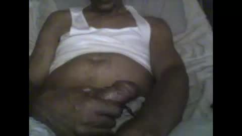 Snapshot of busturgutzgd11 chatting on October 10, 5:06 am Busturgutzgd1 online show from October 10, 5:06 am