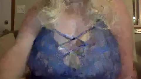 Snapshot of bustyflirt1 chatting on October 29, 11:50 pm bustyflirt1 online show from October 29, 11:50 pm