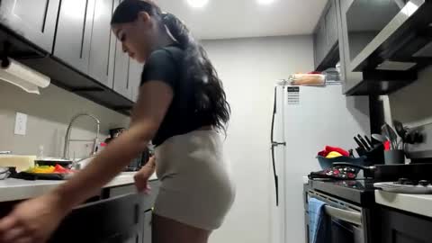 Snapshot of butter_pecanxoxo chatting on September 13, 12:32 am butter_pecanxoxo online show from September 13, 12:32 am