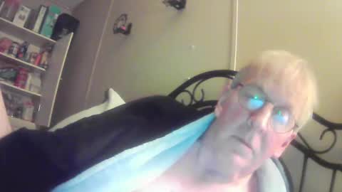 buttless1960 online show from October 24, 7:38 am