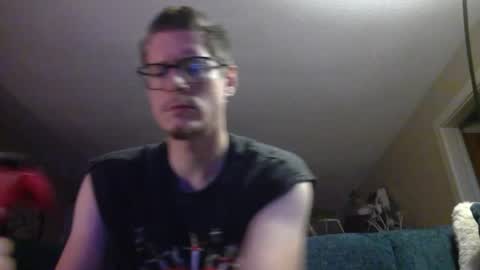 Snapshot of buttonjay chatting on August 2, 2:43 am Buttonjay online show from August 2, 2:43 am