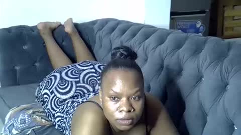 buttsexyy online show from April 24, 7:38 pm