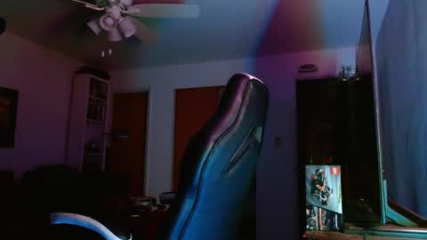 Snapshot of bwall1425 chatting on December 23, 11:57 am bwall1425 online show from December 23, 11:57 am