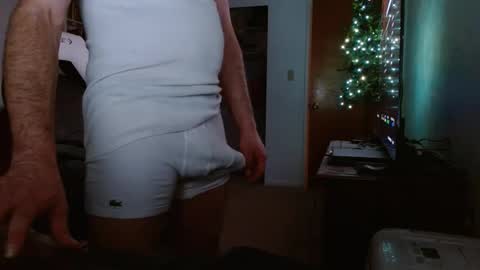 Snapshot of bwall1425 chatting on December 31, 12:43 am bwall1425 online show from December 31, 12:43 am