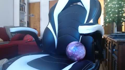 Snapshot of bwall1425 chatting on January 10, 6:38 pm bwall1425 online show from January 10, 6:38 pm