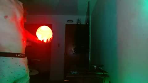 Snapshot of bwall1425 chatting on February 8, 11:55 pm bwall1425 online show from February 8, 11:55 pm