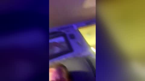 bwoods1987 online show from May 3, 4:40 am