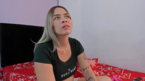 Snapshot of byanca_winklar chatting on December 19, 7:29 pm     online show from December 19, 7:29 pm