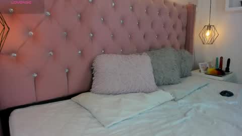 bycandy_ online show from March 6, 1:29 pm