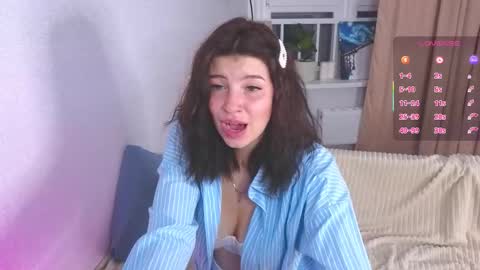 Snapshot of byteblush chatting on November 30, 2:54 pm Kira online show from November 30, 2:54 pm