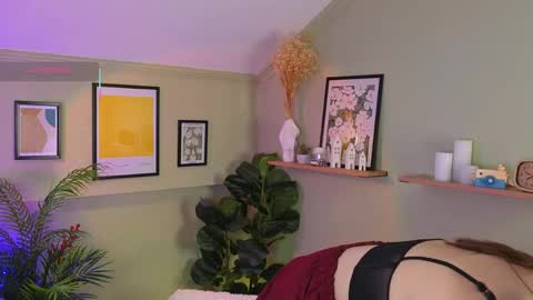 Kira online show from April 12, 7:46 am