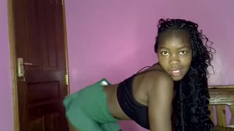 Snapshot of c_trish chatting on September 12, 5:18 am C--trish online show from September 12, 5:18 am