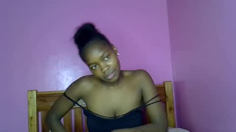 Snapshot of c_trish chatting on November 1, 1:24 pm C--trish online show from November 1, 1:24 pm