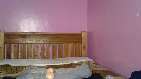 Snapshot of c_trish chatting on November 18, 6:07 am C--trish online show from November 18, 6:07 am