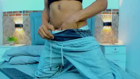 c_worstian_ online show from December 6, 2:28 pm