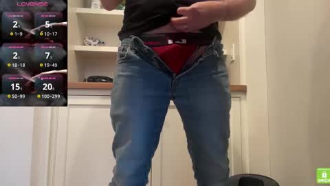 Snapshot of ca77here chatting on November 13, 3:55 pm ca77here online show from November 13, 3:55 pm