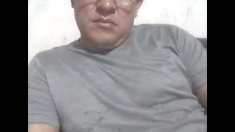 Snapshot of cachito83915 chatting on March 18, 4:37 am Cachudosexy online show from March 18, 4:37 am