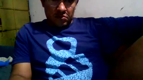 Snapshot of cachito83915 chatting on June 17, 4:26 am Cachudosexy online show from June 17, 4:26 am
