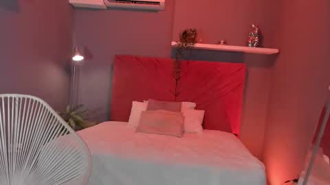 I am Katherine  online show from February 12, 11:05 am