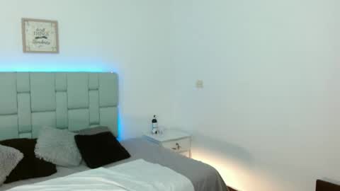 Snapshot of cailyn_briona chatting on December 3, 1:19 am Cailyn Independent model online show from December 3, 1:19 am